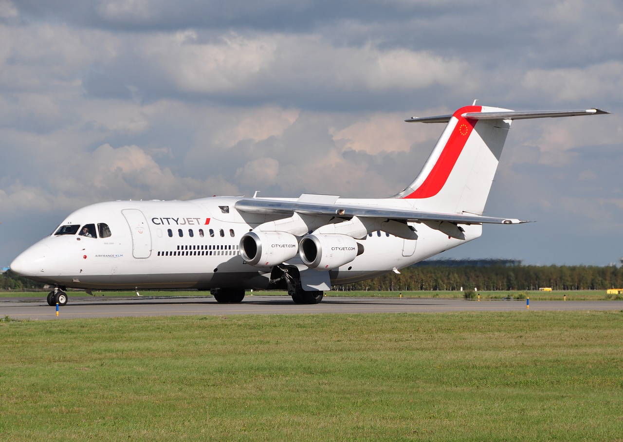 EI-WXA - RJ85 - Cityjet - AMS - 03-09-2010