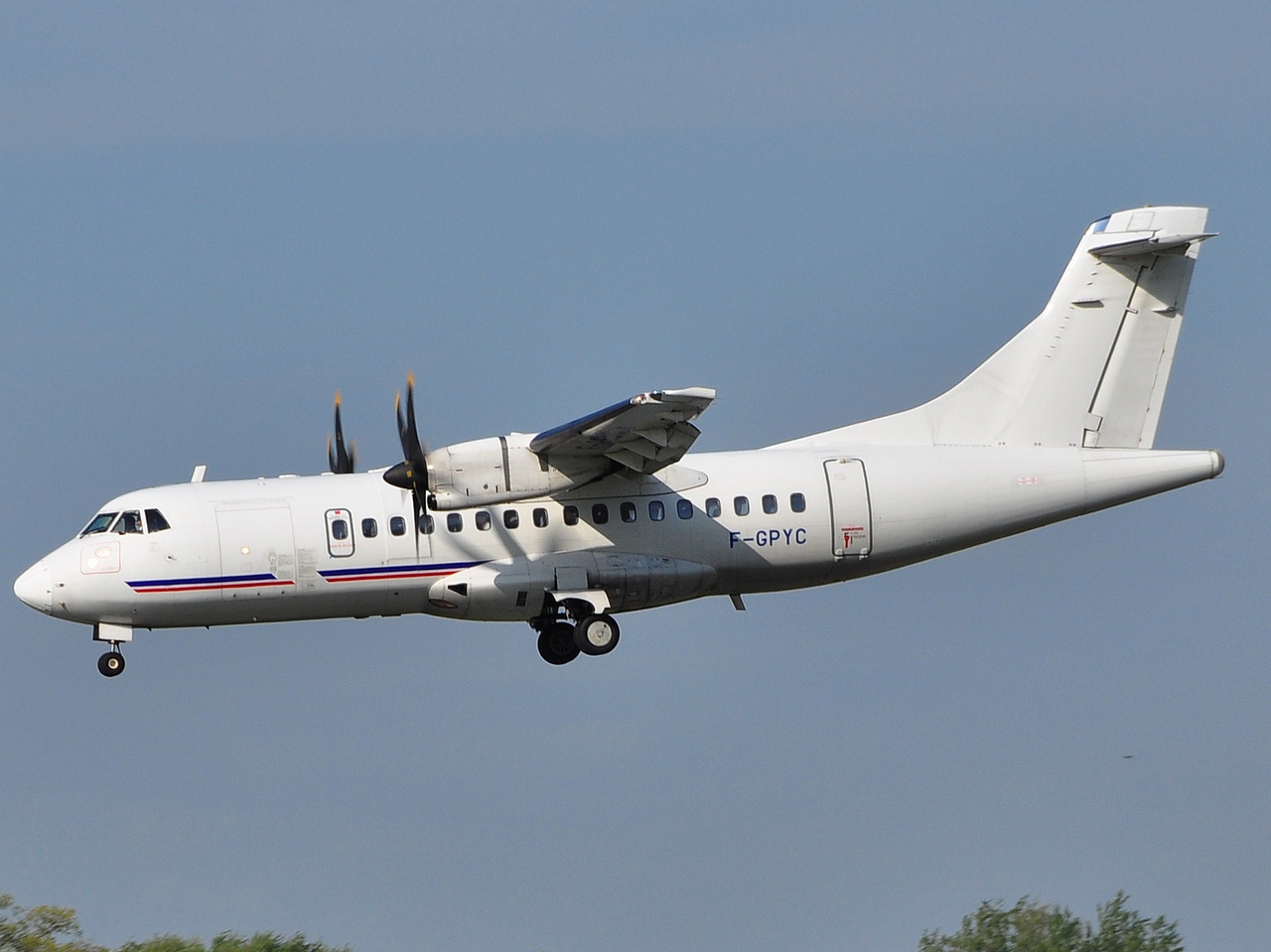 F-GPYC - ATR 42-500 - Air Littoral - TLS - 29-04-2010