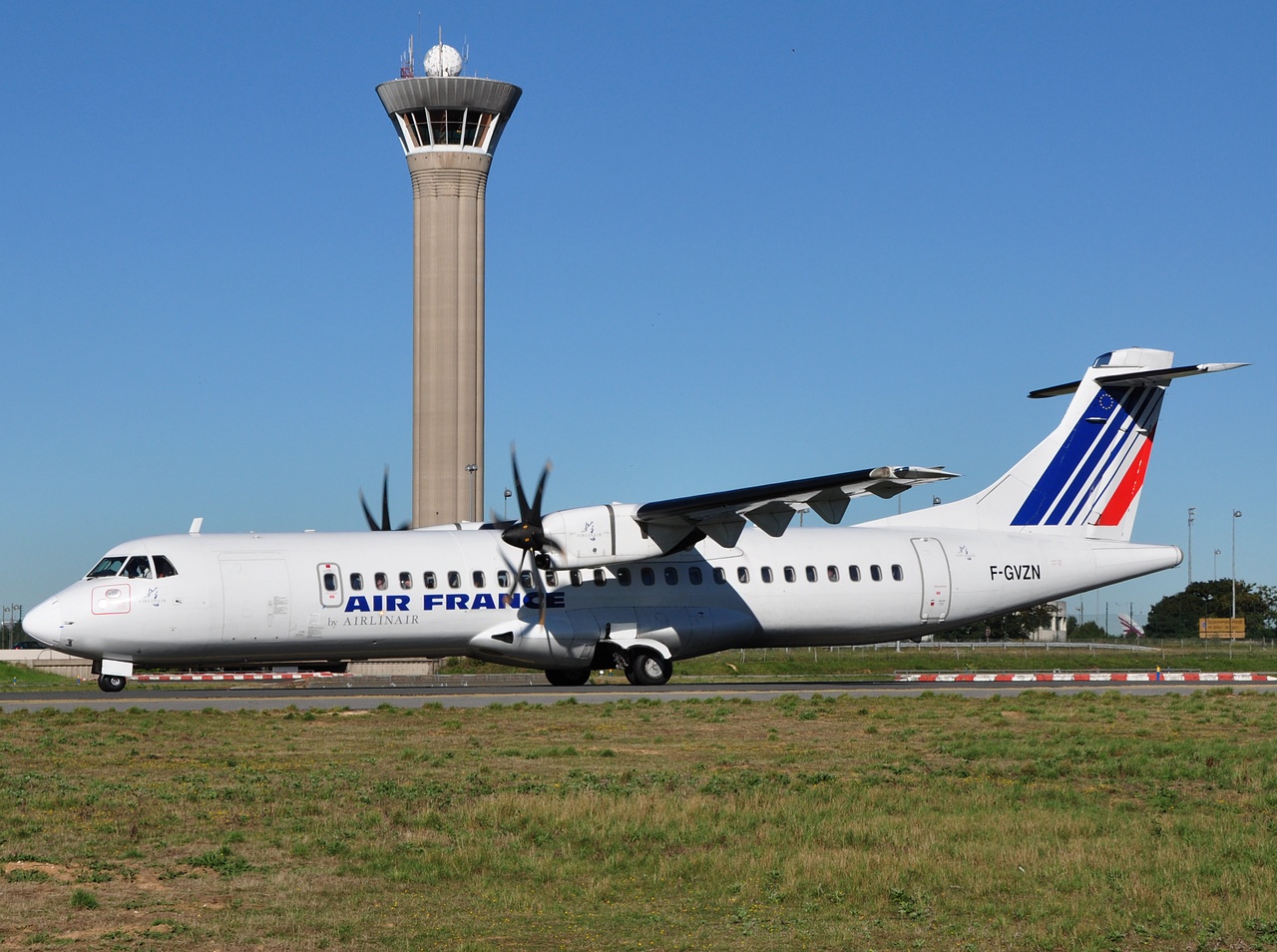 F-GVZN - ATR 72-500 (72-212A) - Air France - CDG - 21-08-2010