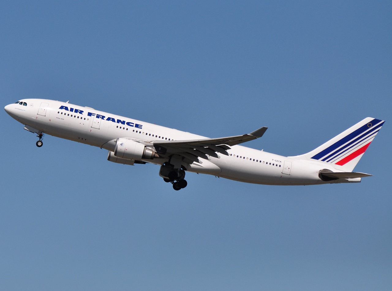 F-GZCK - A330-203 - Air France - CDG - 21-08-2010