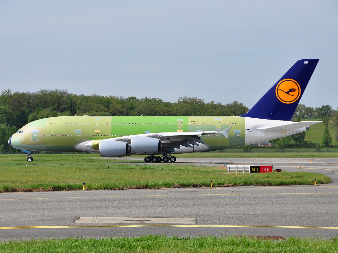 F-WWAK - A380-841 - Lufthansa - TLS - 29-04-2010