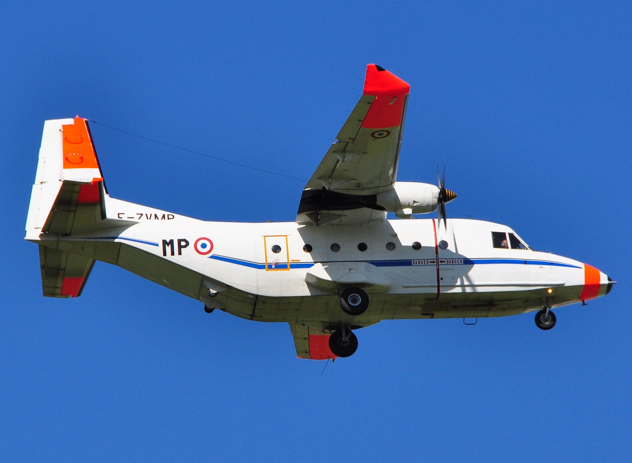 F-ZVMP - CASA C-212 A12 Aviocar - France Air Force - TLS - 28-04-2010b
