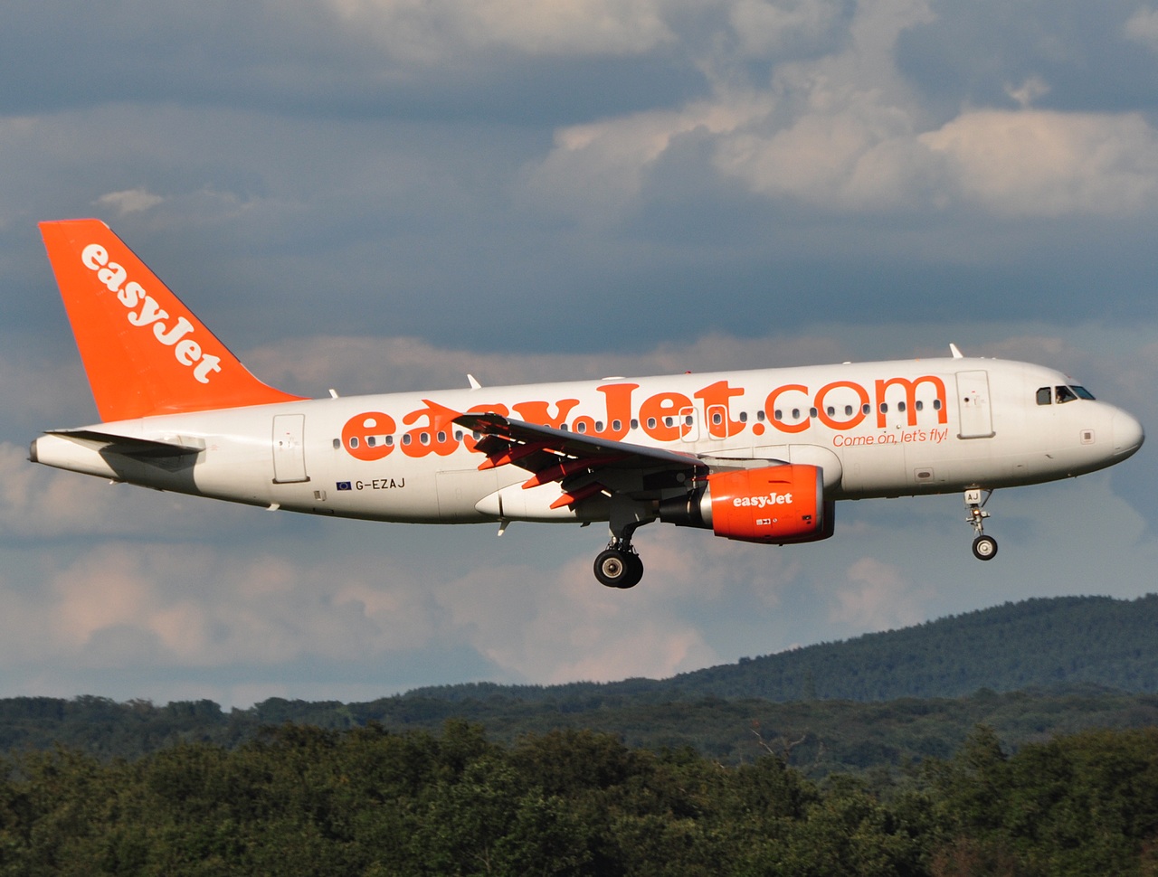 G-EZAJ - A319-111 - easyJet - CGN - 05-09-2010