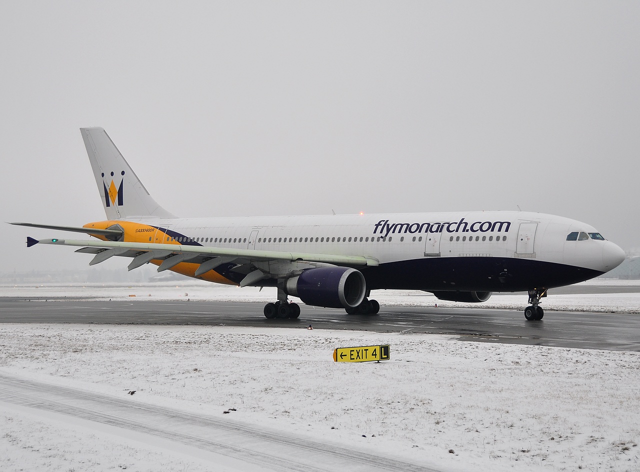 G-OJMR - A300-605R - Monarch Airlines - SZG - 09-01-2010b
