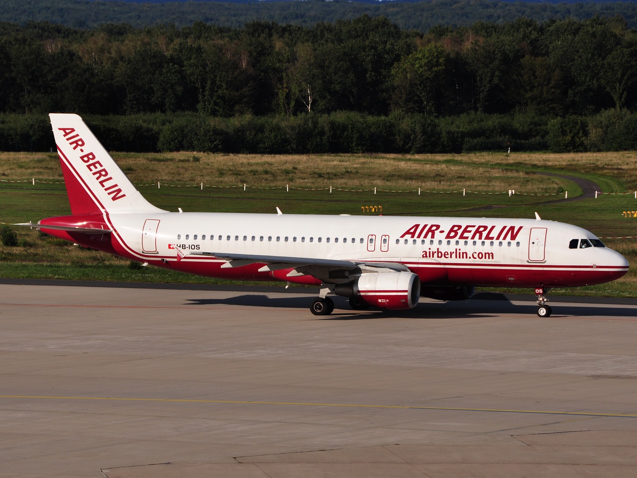 HB-IOS - A320-214 - Air Berlin - CGN - 05-09-2010