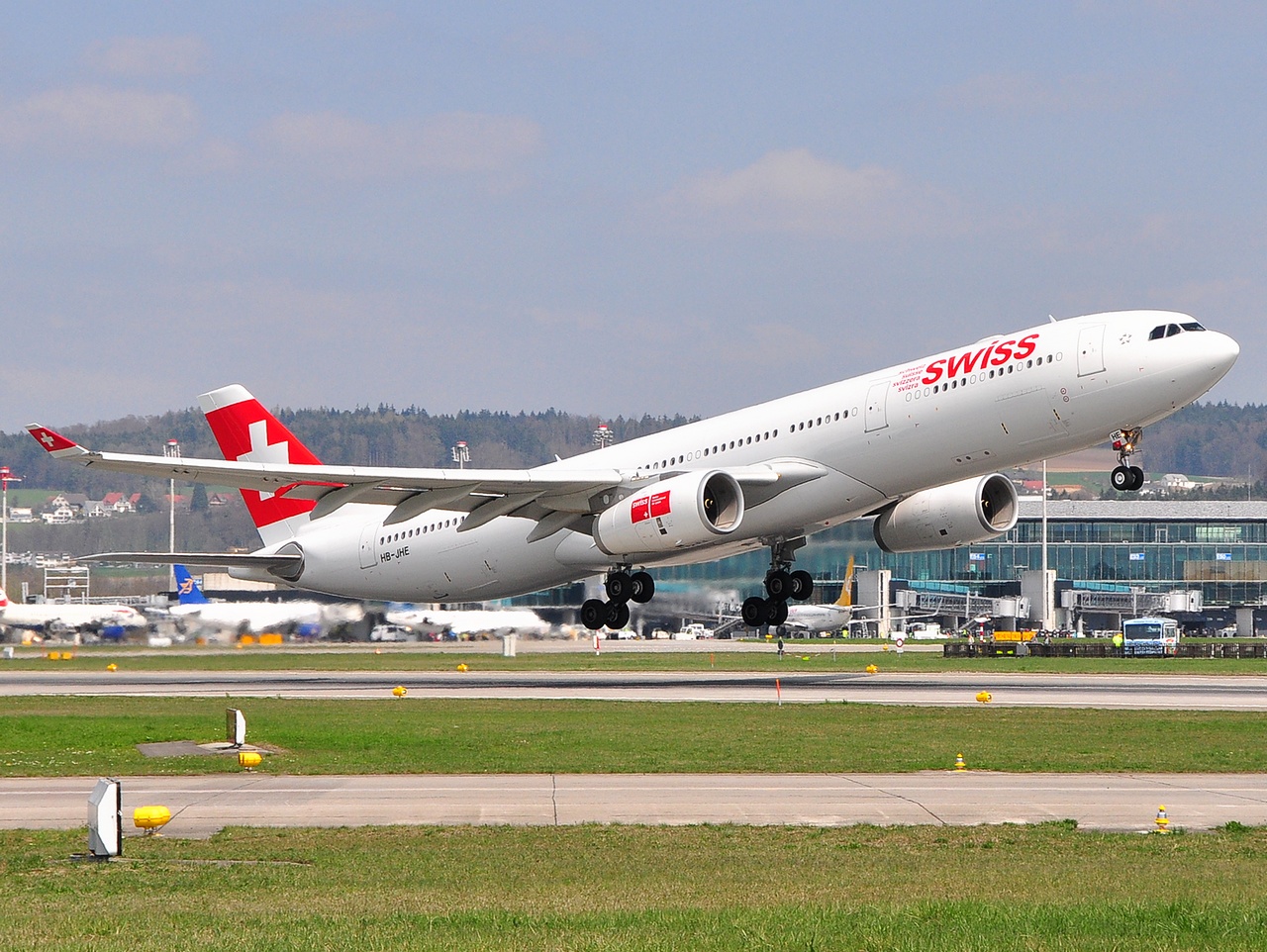 HB-JHE - A330-343 - Swiss - ZRH - 10-04-2010