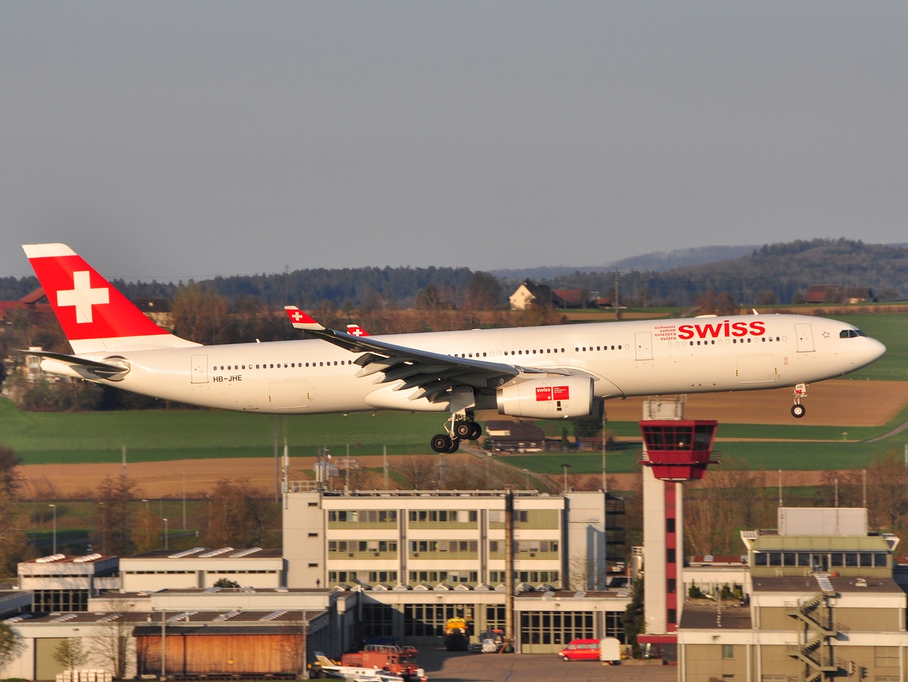 HB-JHE - A330-343 - Swiss - ZRH - 11-04-2010
