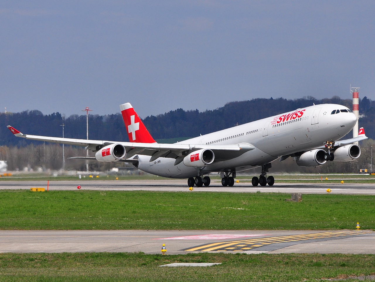HB-JMN - A340-313 - Swiss - ZRH - 10-04-2010