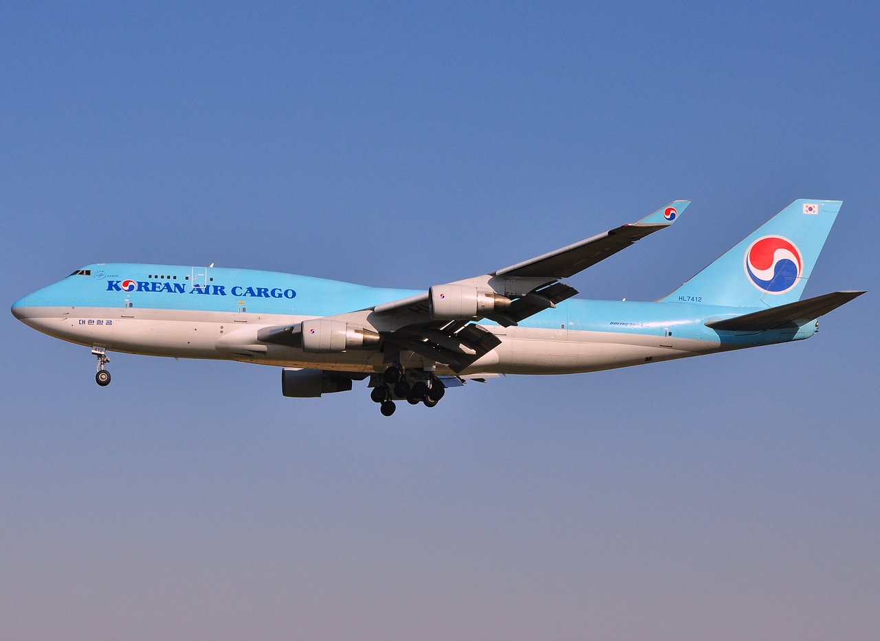 HL7412 - 747-4B5 - Korean Air Lines - BRU - 23-04-2010