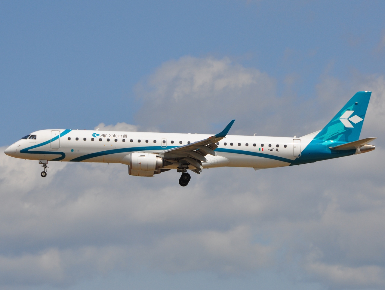 I-ADJL - ERJ-195LR (ERJ-190-200 LR) - Air Dolomiti - FRA - 06-07-2010