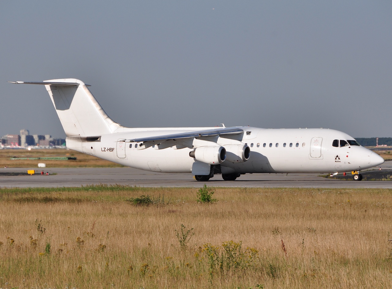 LZ-HBF - BAe 146-300 - Hemus Air - FRA - 07-07-2010