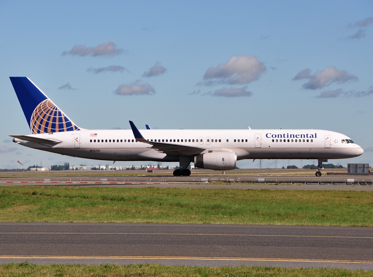 N13110 - 757-224(WL) - Continental Air Lines - CDG - 21-08-2010