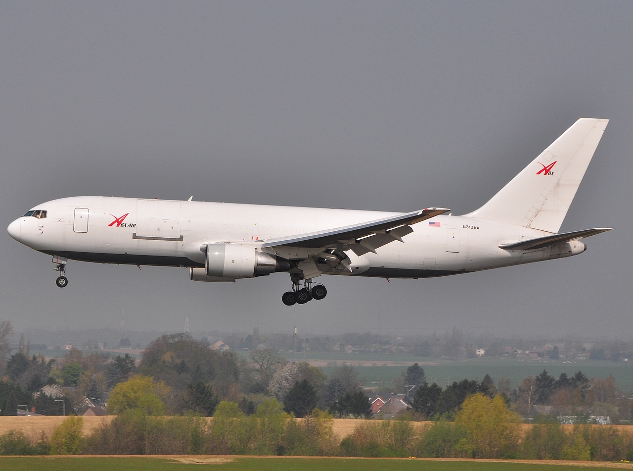 N312AA - 767-223 - ABX Air - LGG - 20-04-2010