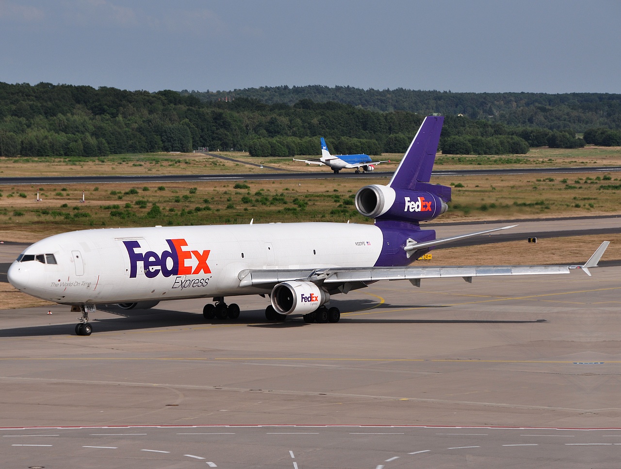 N527FE - MD-11F - Federal Express (FedEx) - CGN - 10-07-2010