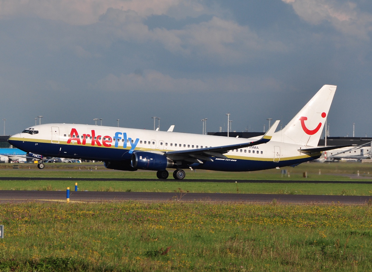 N739MA - 737-8Q8(WL) - Arkefly - AMS - 03-09-2010