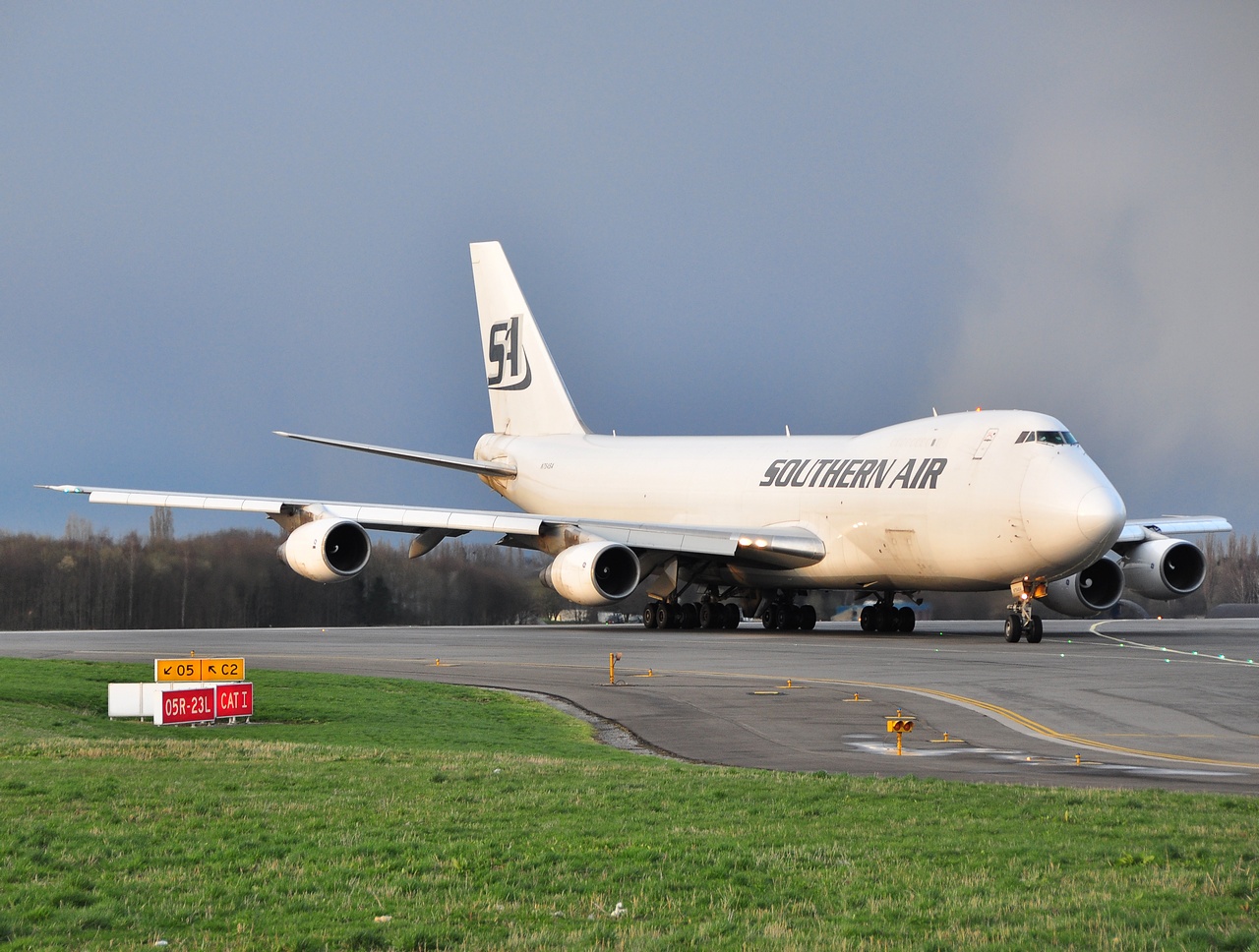 N753SA - 747-228F - Southern Air - LGG - 31-05-2010