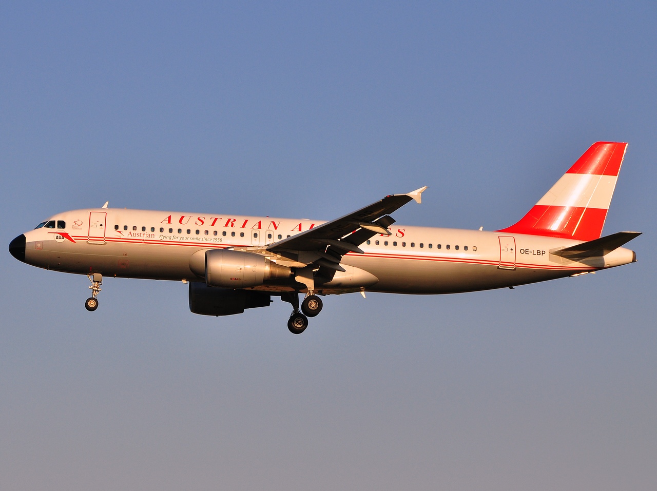 OE-LBP - A320-214 - Austrian Airlines - BRU - 22-04-2010