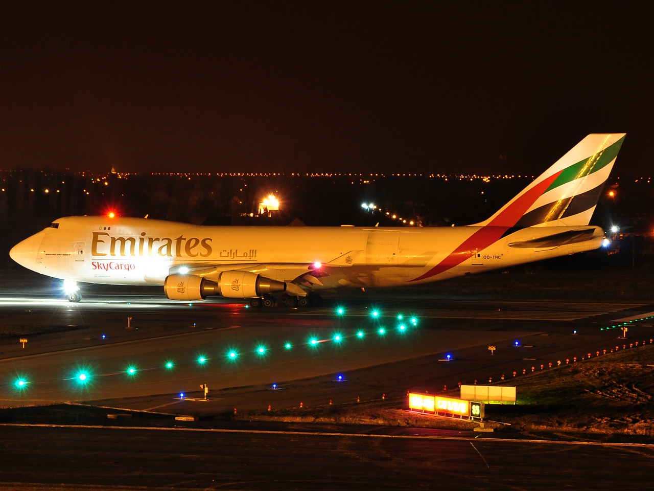 OO-THC - 747-4HAF(ER) - Emirates - LGG - 17-03-2010