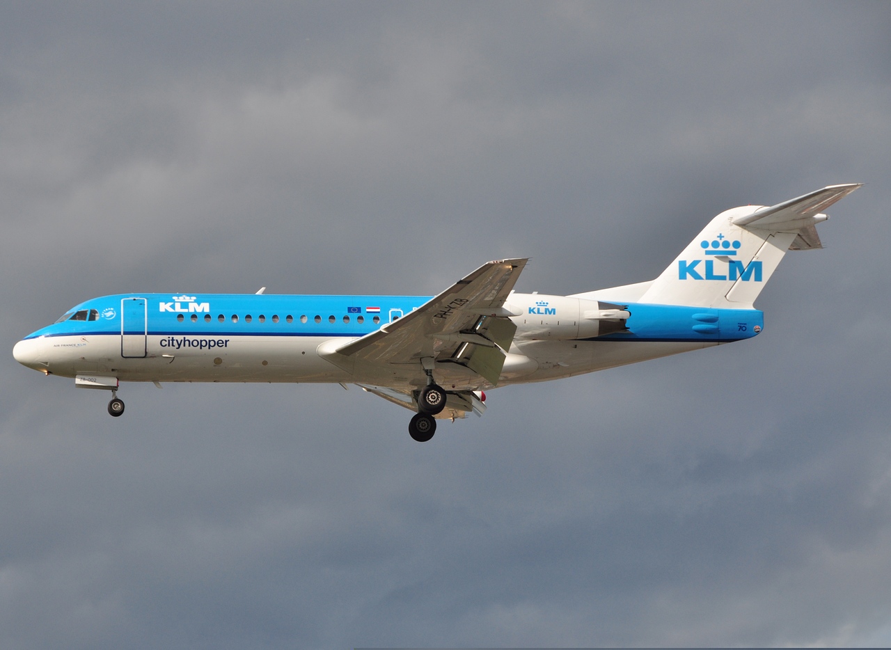 PH-KZB - Fokker 70 - KLM Cityhopper - LHR - 28-08-2010