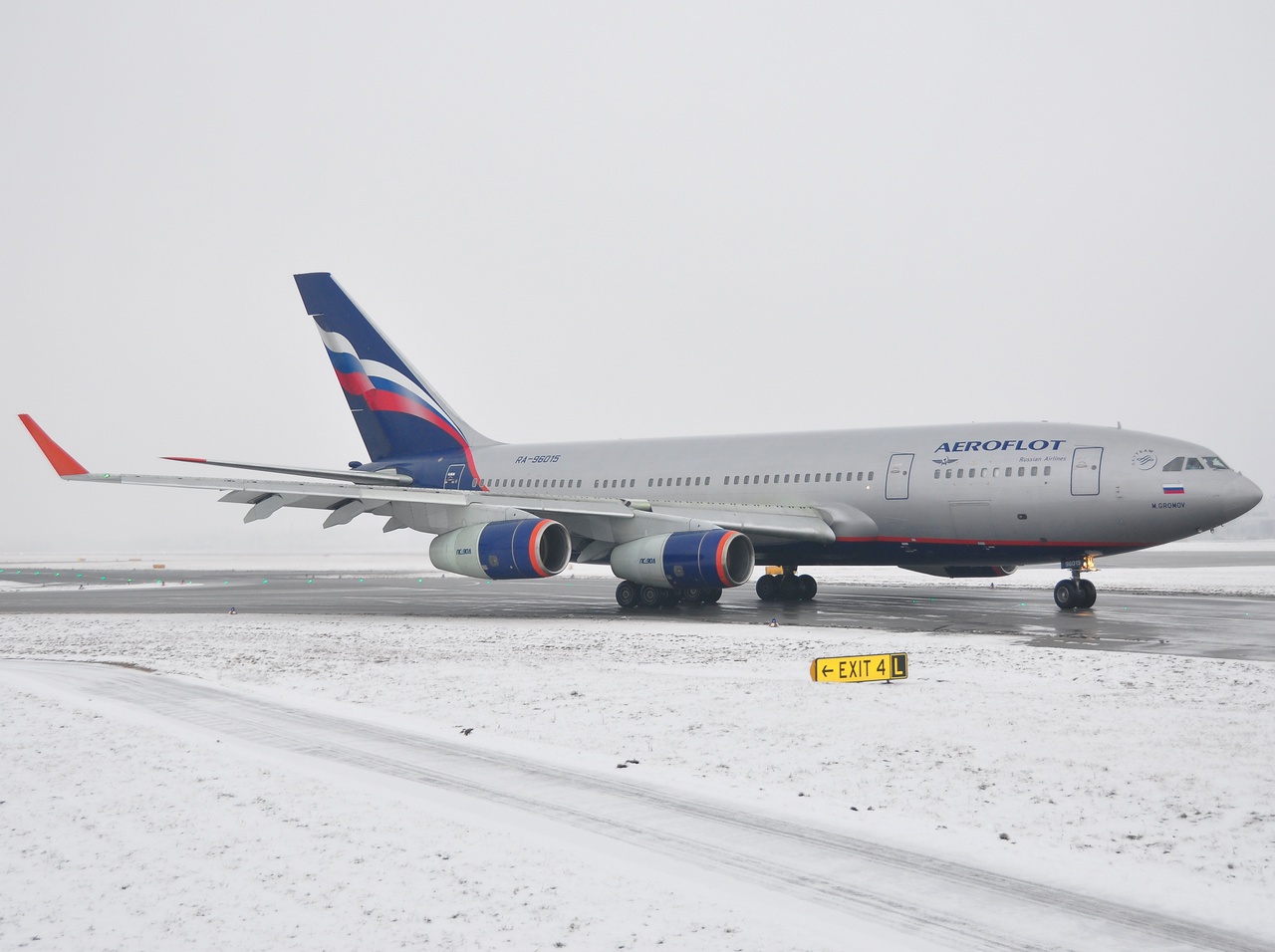 RA-96015 - Ilyushin Il-96-300 - Aeroflot _ Russian Airlines - SZG - 09-01-2010