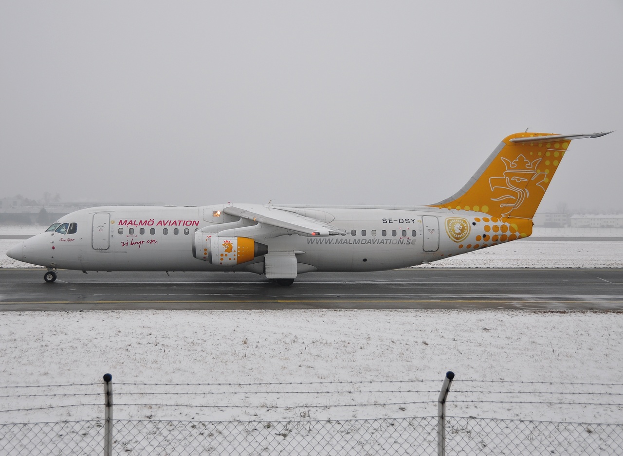 SE-DSY - RJ100 - Malmo Aviation - SZG - 09-01-2010