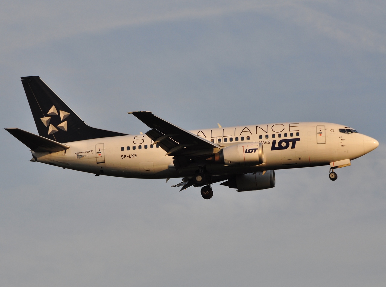 SP-LKE - 737-55D - LOT _ Polish Airlines - FRA - 06-07-2010