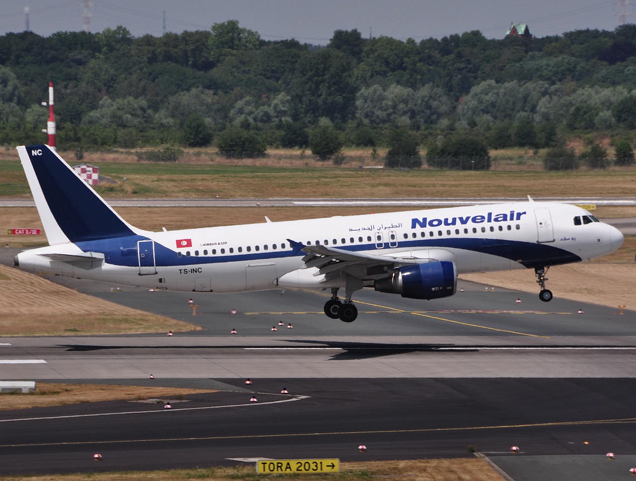 TC-INC - A320-214 - Nouvelair Tunisie - DUS - 10-07-2010