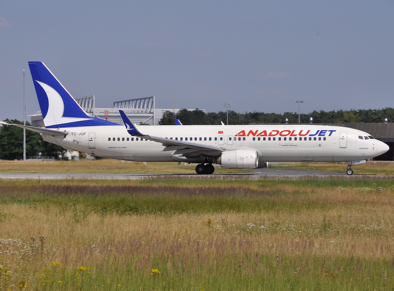 TC-JGF - 737-8F2(WL) - Anadolu Jet - FRA - 07-07-2010