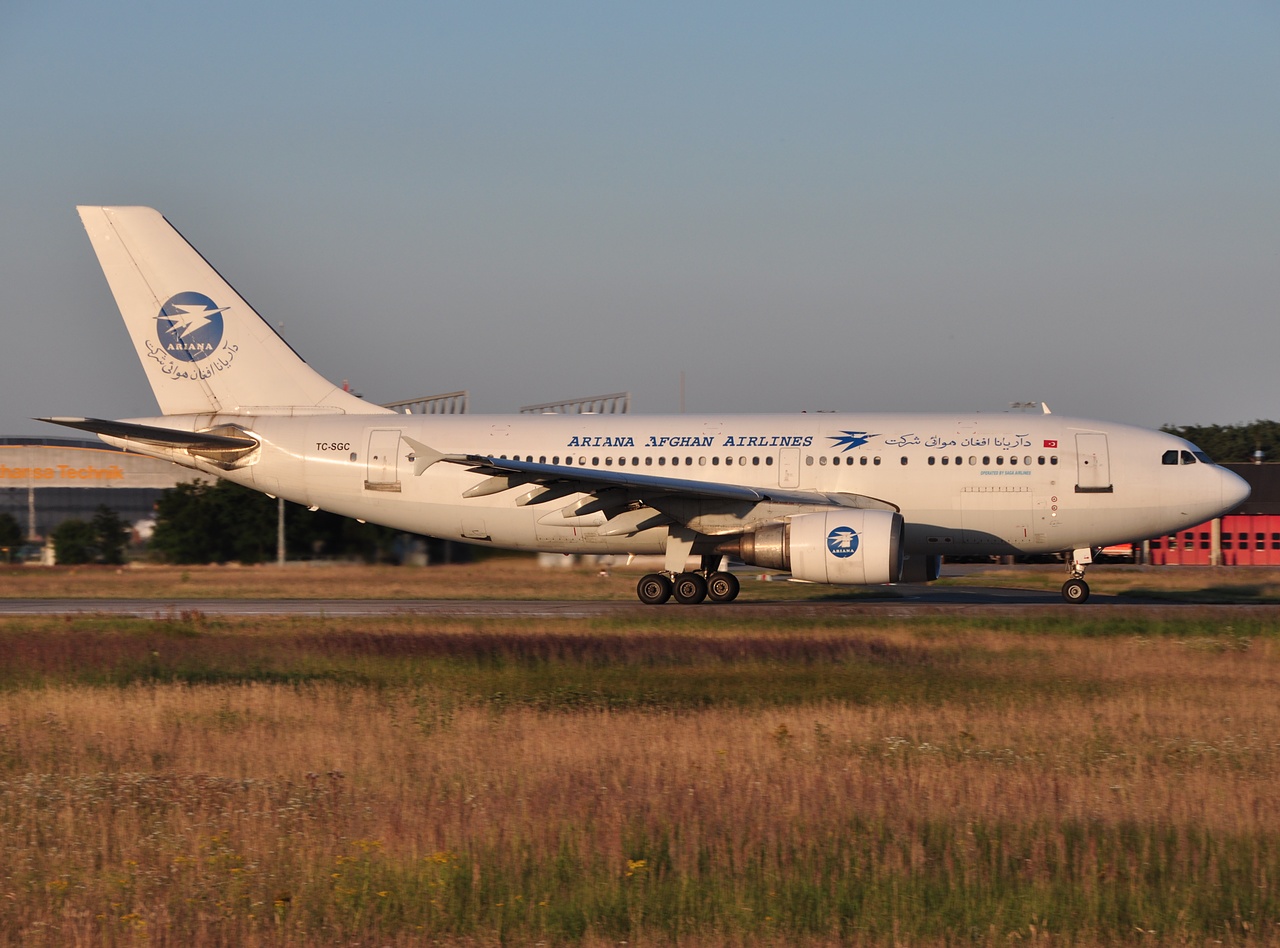 TC-SGC - A310-304 - Ariana Afghan Airlines - FRA - 07-07-2010b