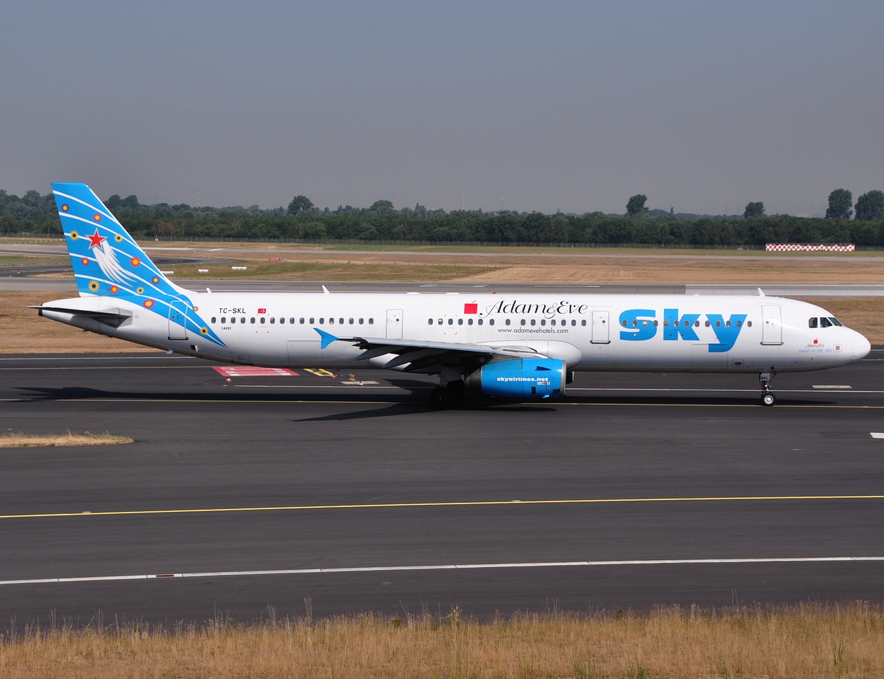 TC-SKL - A321-231 - Sky Airlines - DUS - 10-07-2010b