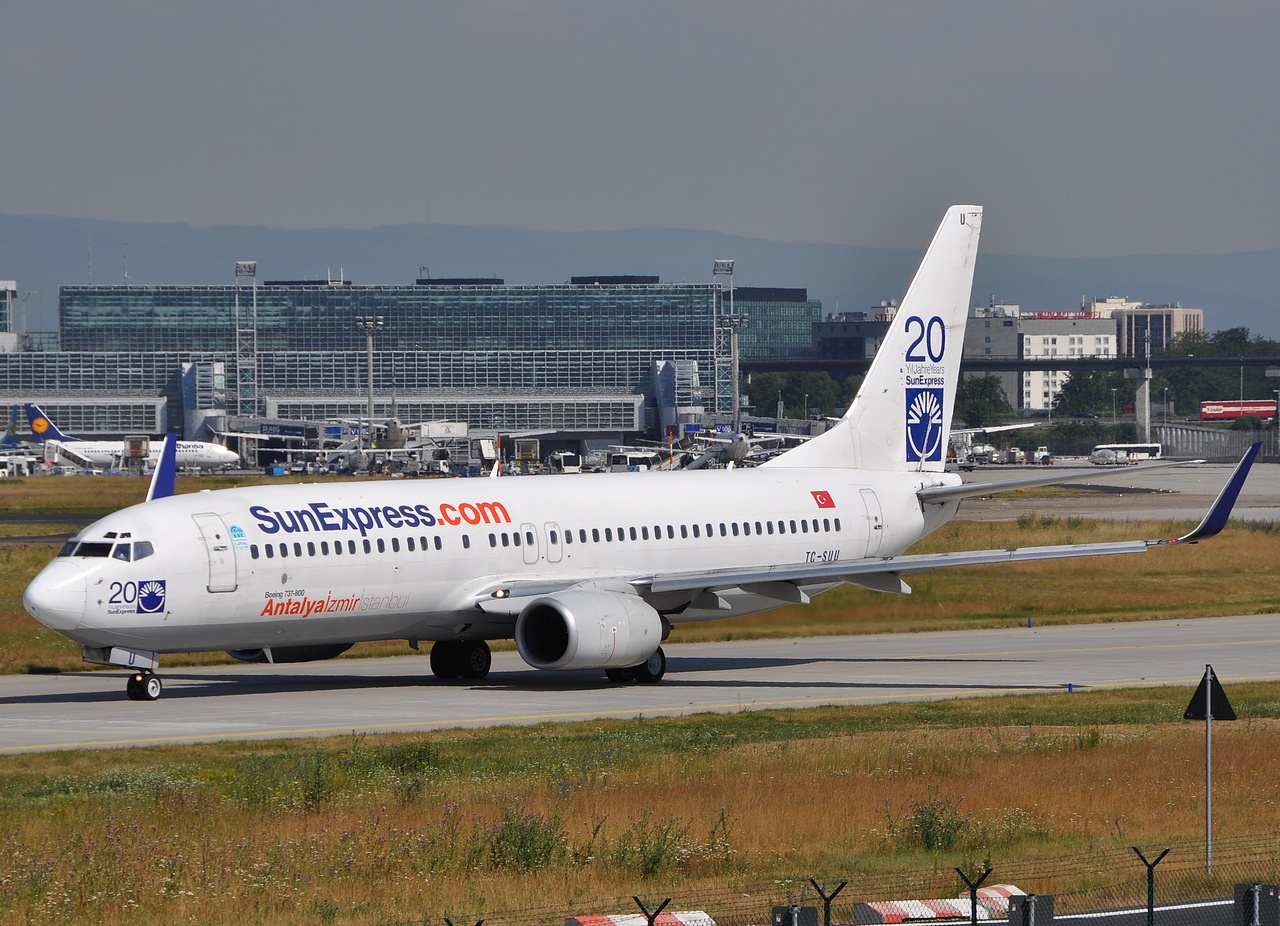 TC-SUU - 737-86Q(WL) - SunExpress - FRA - 07-07-2010