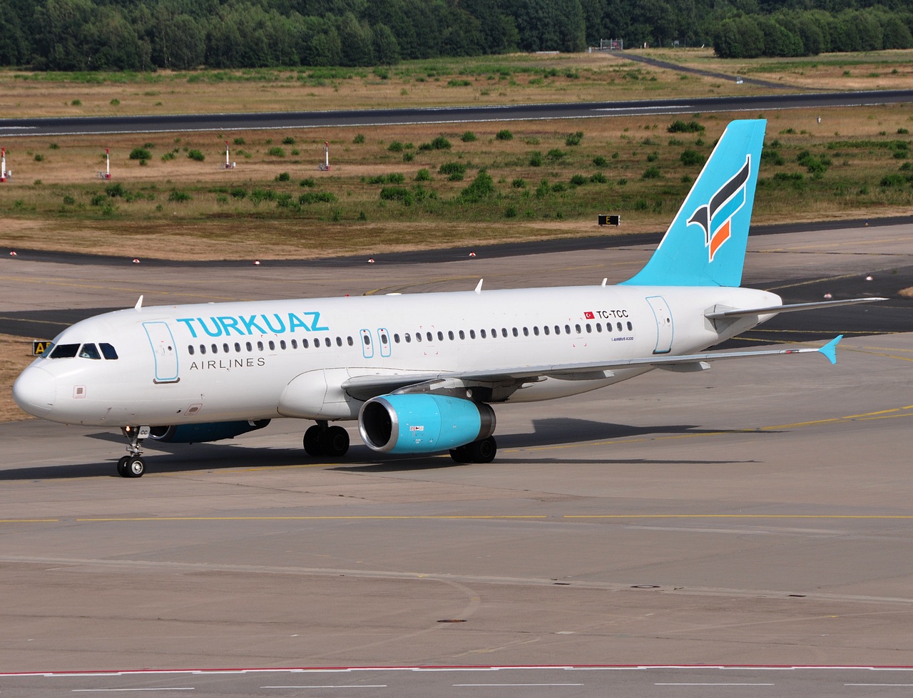 TC-TCC - A320-232 - Turkuaz Airlines - CGN - 10-07-2010b