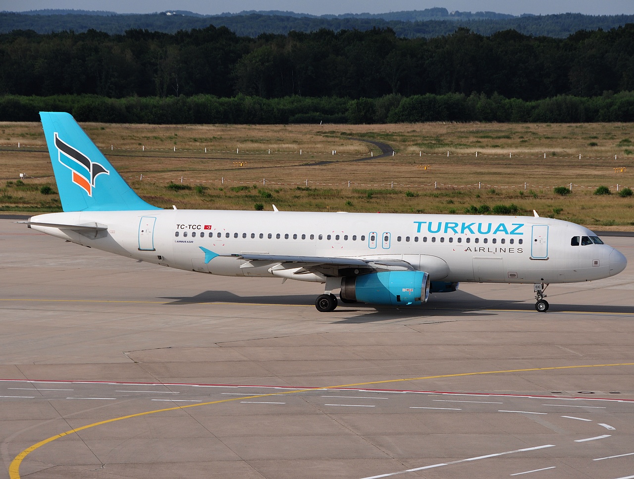 TC-TCC - A320-232 - Turkuaz Airlines - CGN - 10-07-2010c