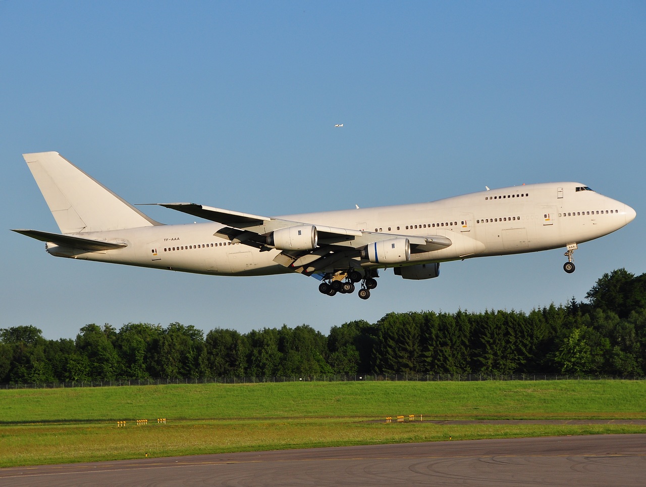 TF-AAA - 747-236B - Air Atlanta Icelandic - LUX - 24-05-2010