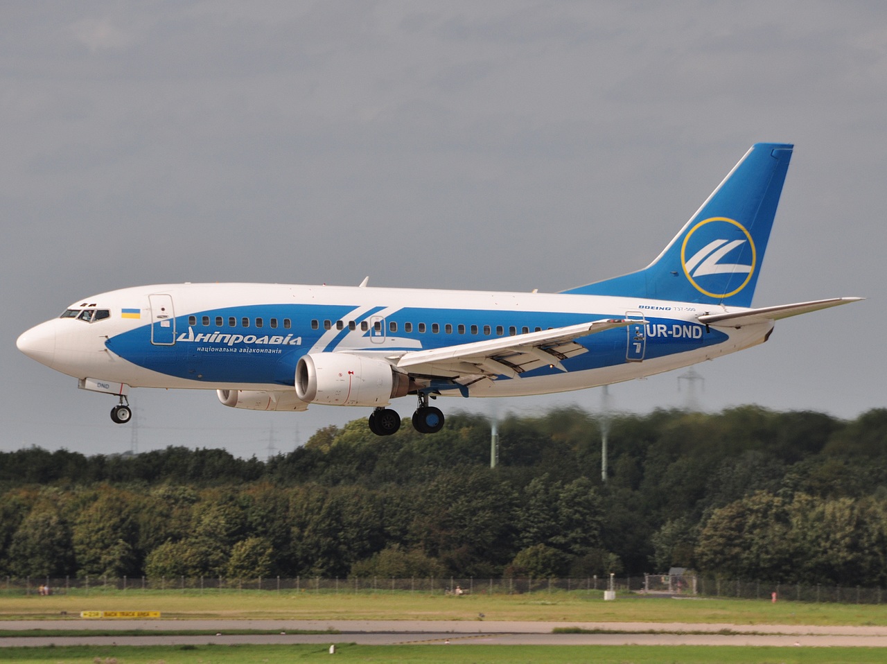 UR-DND - 737-5L9(WL) - Dniproavia - DUS - 11-09-2010