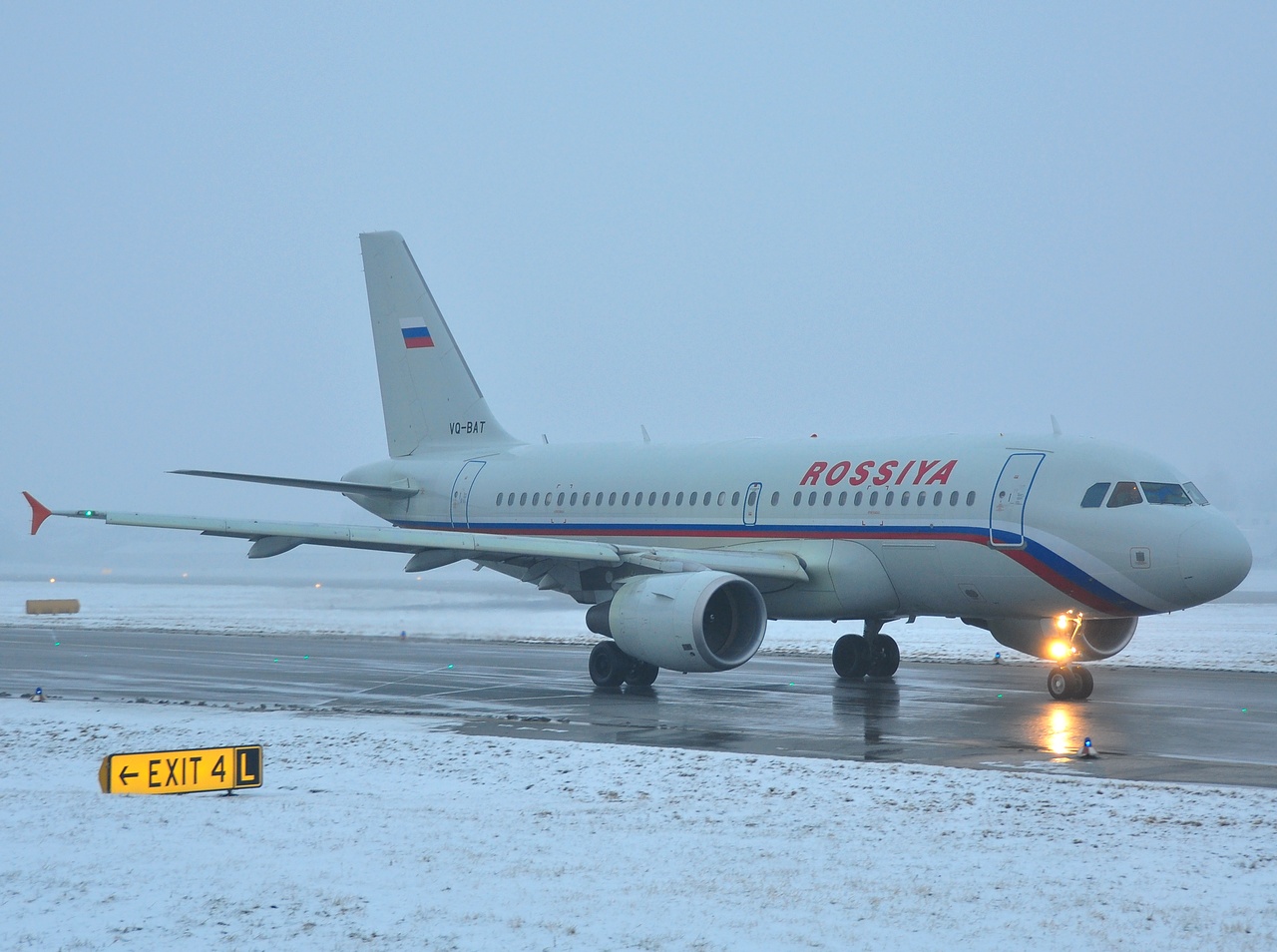 VQ-BAT - A319-111 - Rossiya _ Russian Airlines - SZG - 09-01-2010