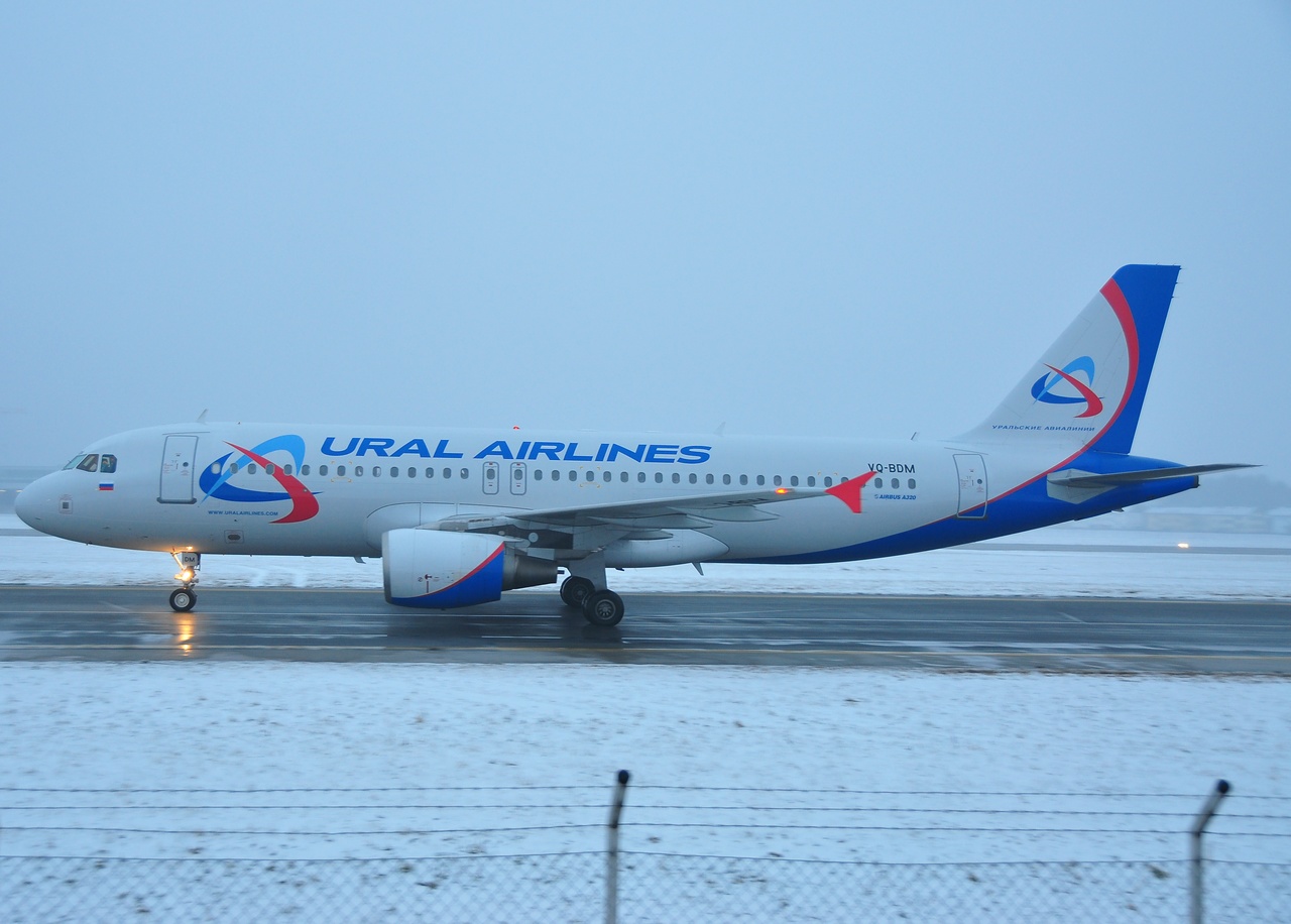 VQ-BDM - A320-214 - Ural Airlines - SZG - 09-01-2010