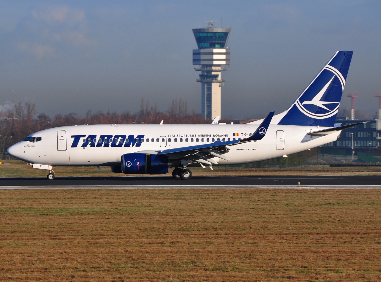 YR-BGF - 737-78J(WL) - Tarom - BRU - 02-03-2010