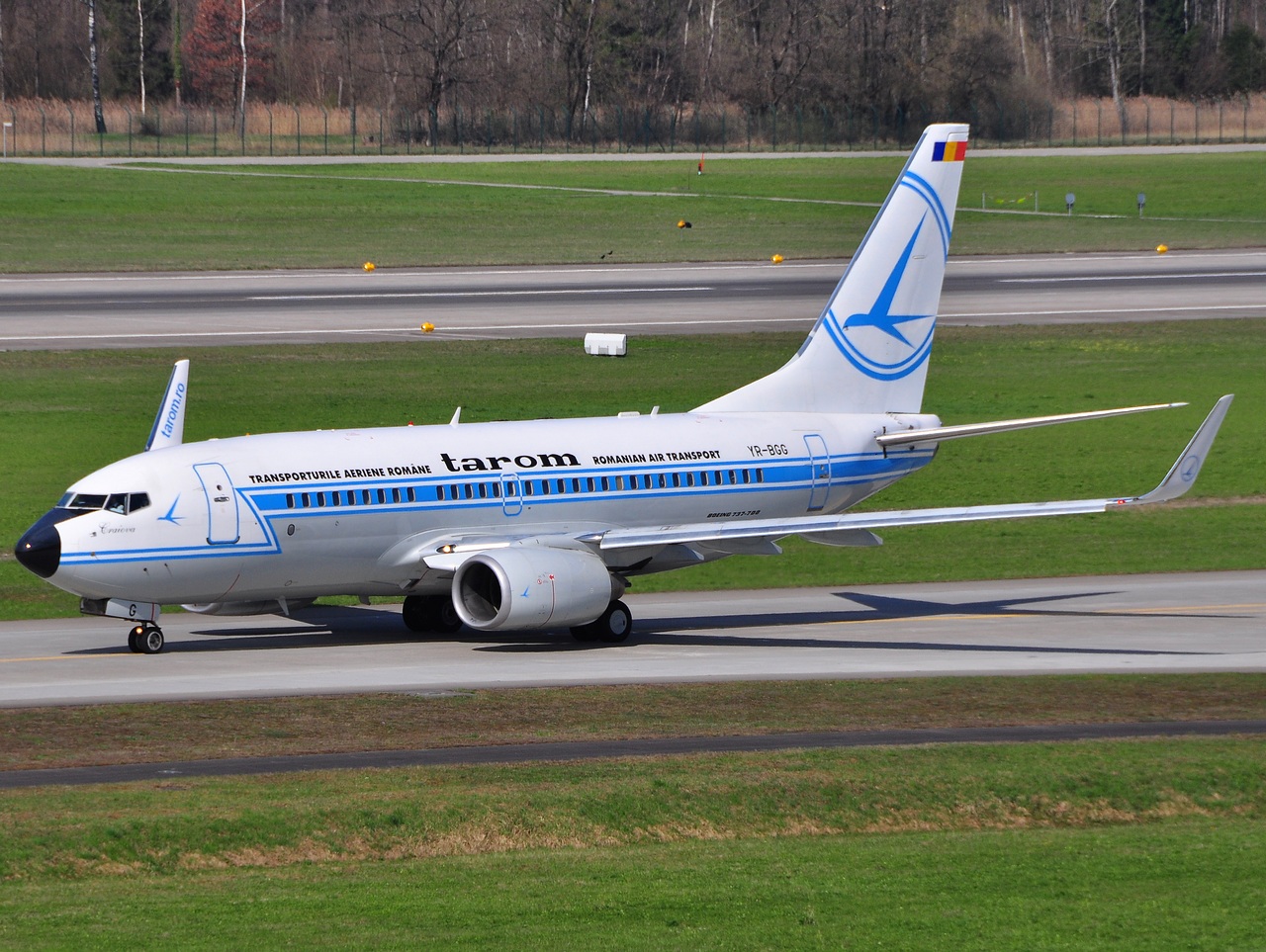 YR-BGG - 737-78J(WL) - Tarom - ZRH - 11-04-2010