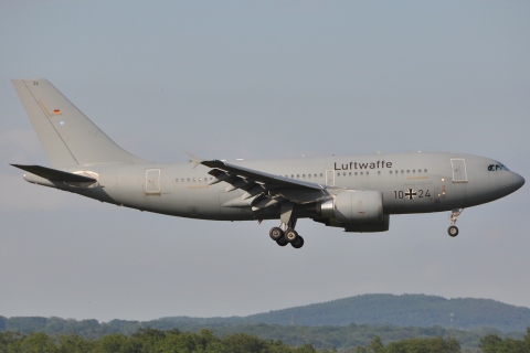 10+24 - A310-304 - German Air Force (Luftwaffe) - CGN - 13-06-2010