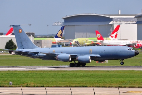 474 (F-UKCE) - C-135FR Stratotanker - French Air Force-Armee de lAir - TLS - 28-04-2010b