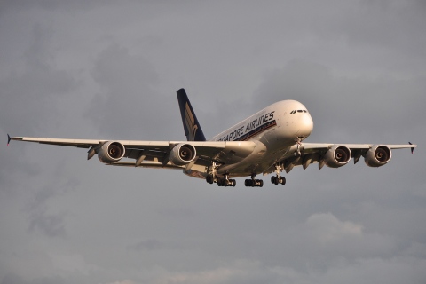 9V-SKK - A380-841 - Singapore Airlines - LHR - 28-08-2010
