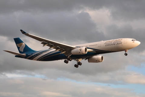 A4O-DE - A330-343 - Oman Air - LHR - 28-08-2010
