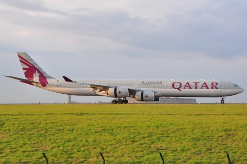 A7-AGD - A340-642 - Qatar Airways - CDG - 01-05-2010