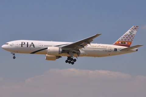 AP-BHX - 777-240(ER) - PIA Pakistan International Airlines - FRA - 07-07-2010