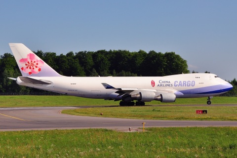 B-18707 - 747-409F - China Airlines - LUX - 24-05-2010