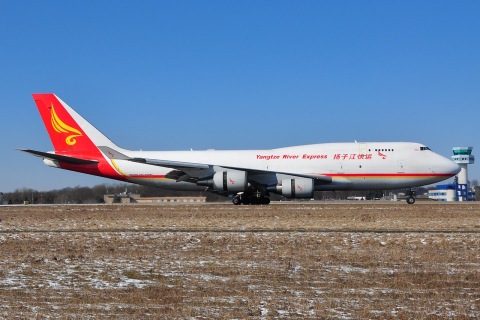 B-2435 - 747-481D - Yangtze River Express - LUX - 07-03-2010