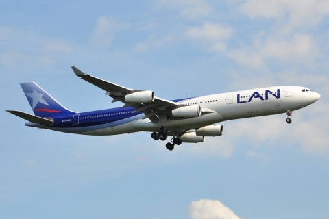 CC-COG - A320-233 - LAN Airlines - FRA - 06-07-2010