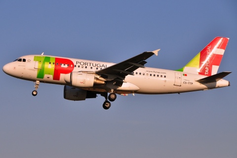 CS-TTP - A319-111 - TAP _ Air Portugal - BRU - 22-04-2010
