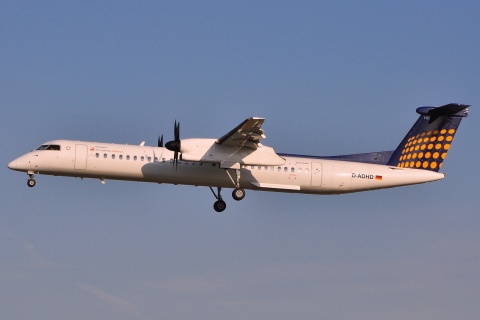 D-ADHD - DHC-8-402 - Augsburg Airways - BRU - 22-04-2010